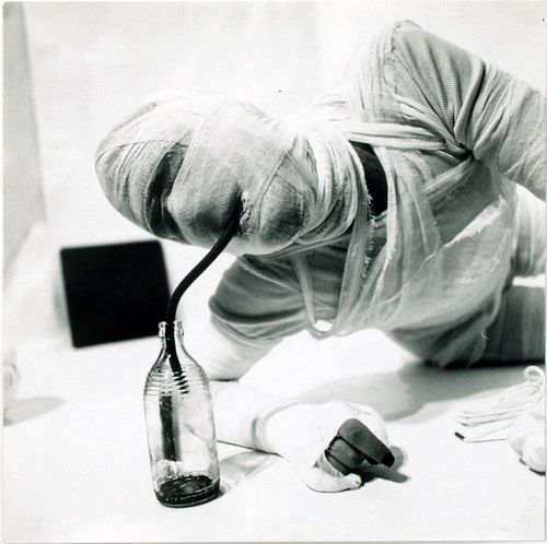 Rudolf-Schwarzkogler-accion-6.jpg