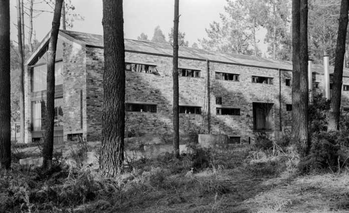 vivienda-unifamiliar-en-o-carballo-1977-1979-®manuelgallegojorreto-1024x627.jpg