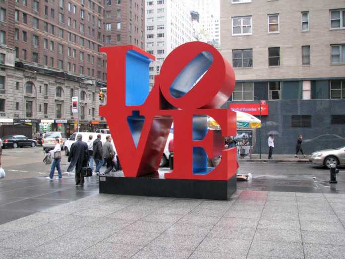 LOVE_sculpture_NY-e1483452788563