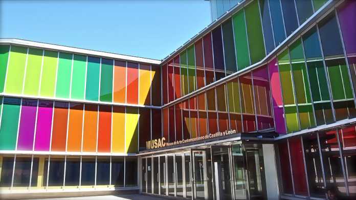 MUSAC-EDIFICIO.jpg